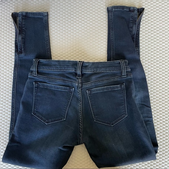 Banana Republic Skinny Jeans - Picture 4 of 4